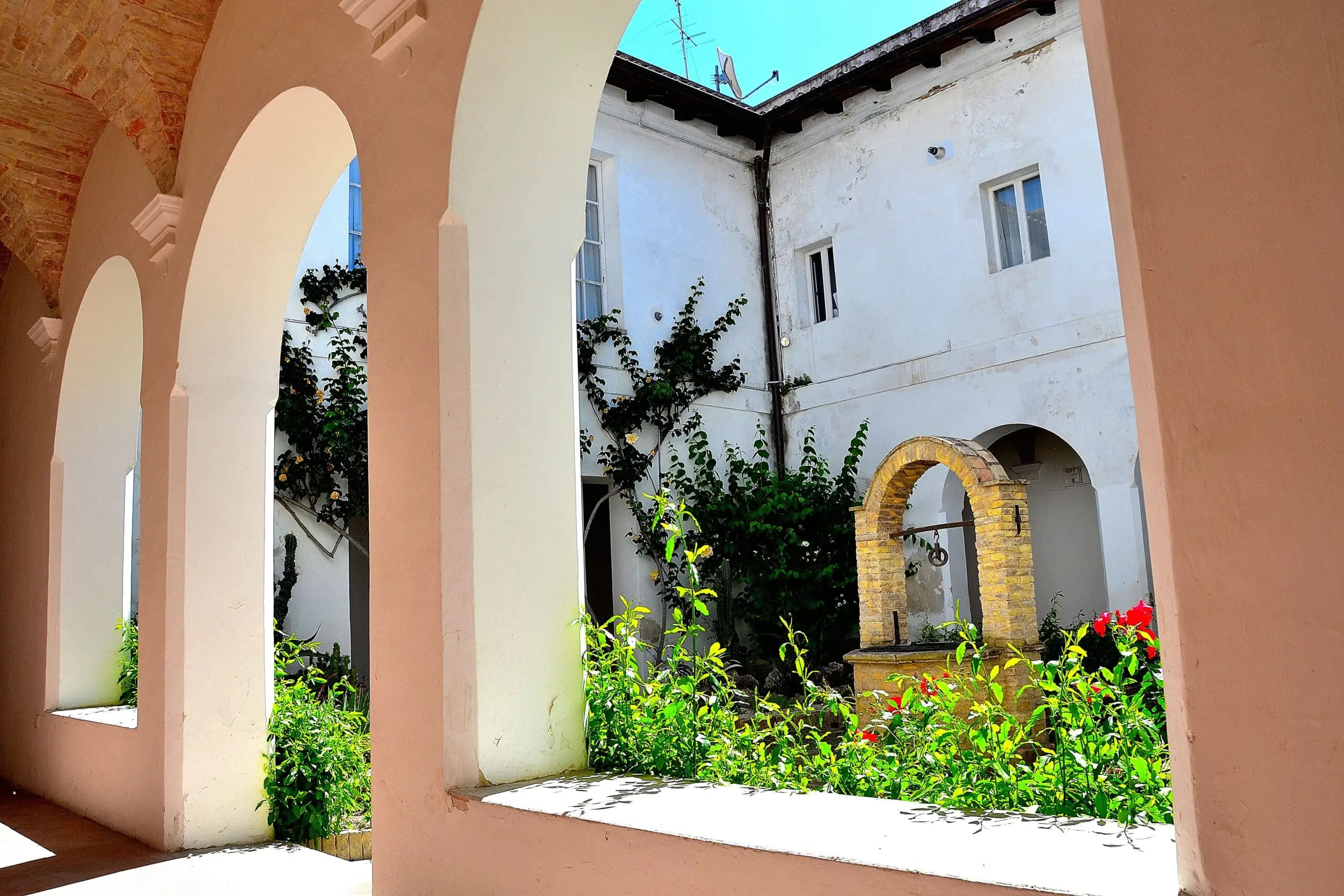Convento Michetti giardino interno