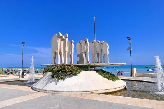 Francavilla al mare - Monumento ai Caduti del Mare